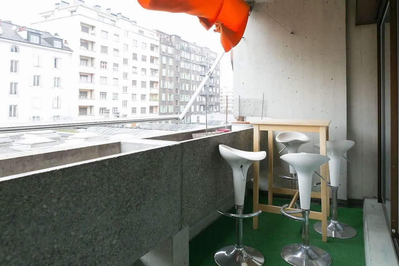 Spacious & Elegant Apartment Next To River 제네바