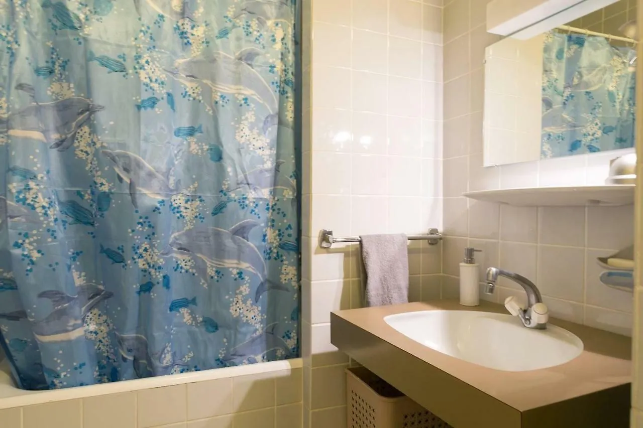 Spacious & Elegant Apartment Next To River 제네바 0*,