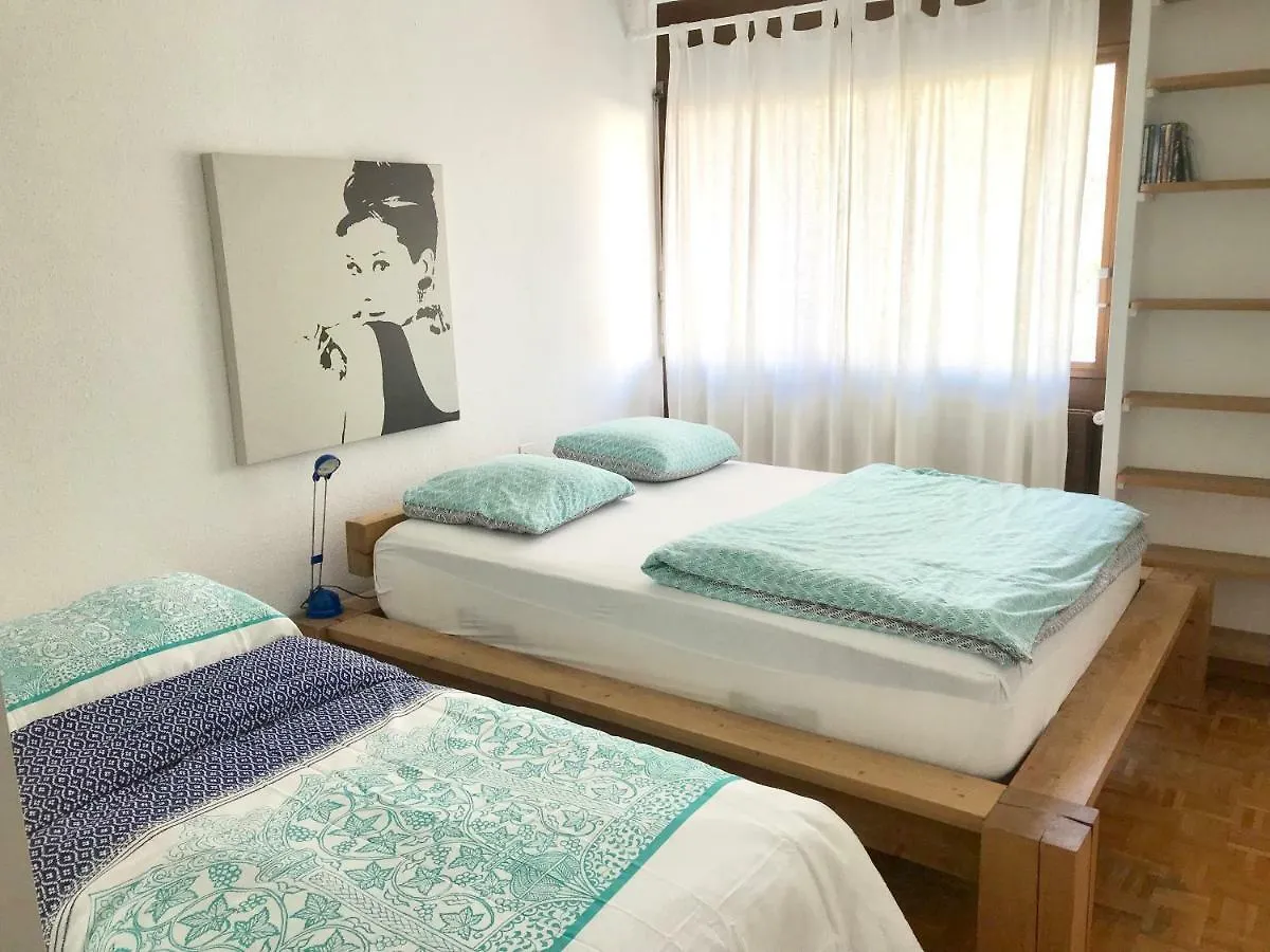 Spacious & Elegant Apartment Next To River 제네바