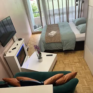 Chambre Confortable Disponible A Genève